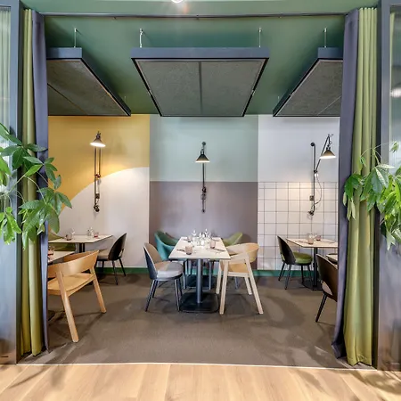 Novotel Gare De Lyon 4* Paris