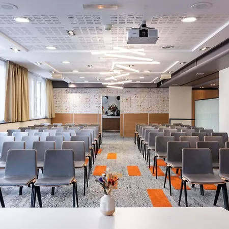 Novotel Gare De Lyon Hotel 4*