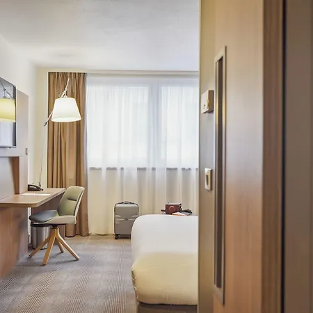 Novotel Gare De Lyon Париж