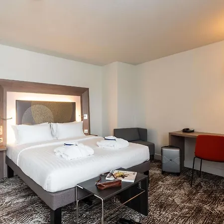Отель Novotel Gare De Lyon Париж